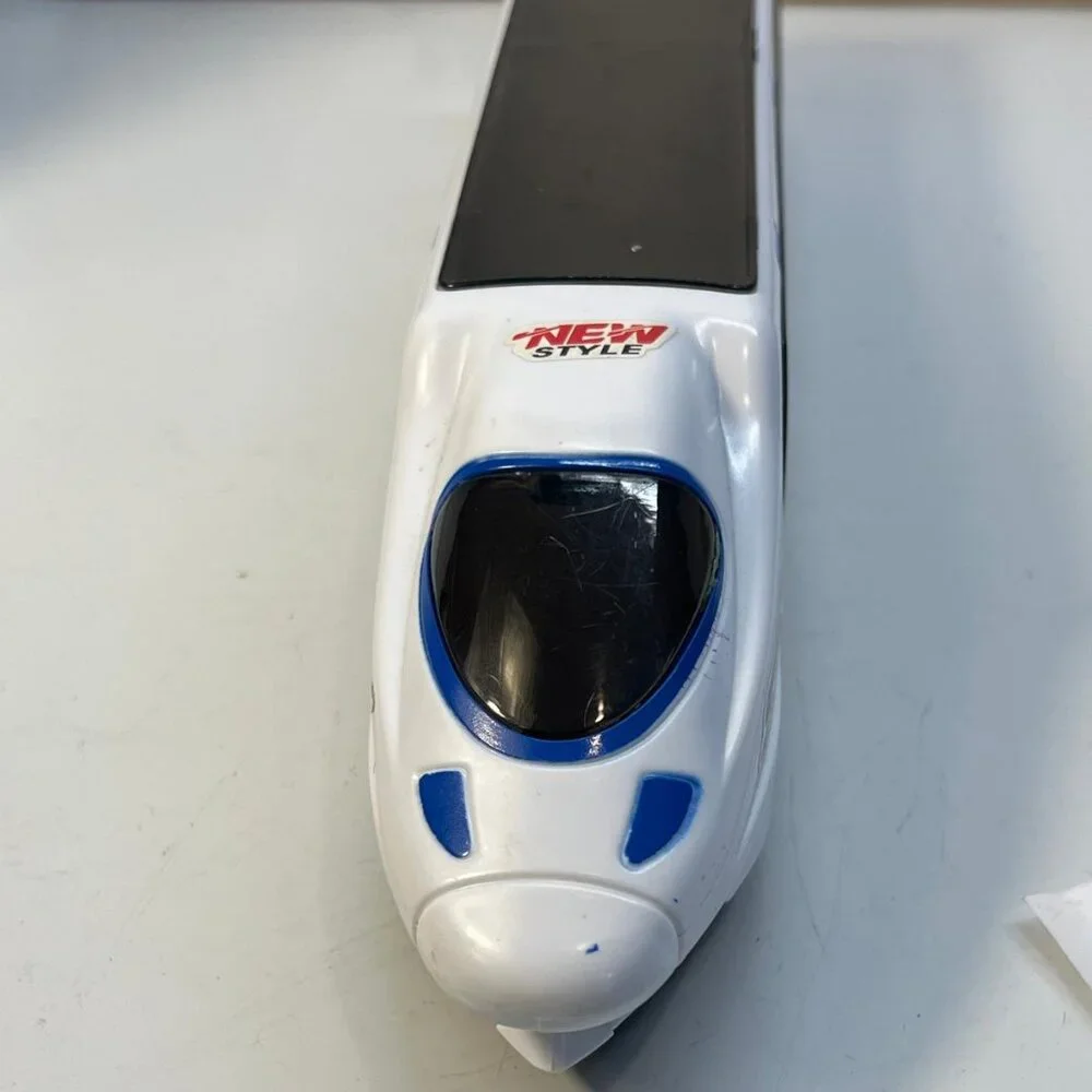3D Bullet Train No 2016A Battery Operated Toy Train White Blue 13 Inches - Picture 3 of 4
